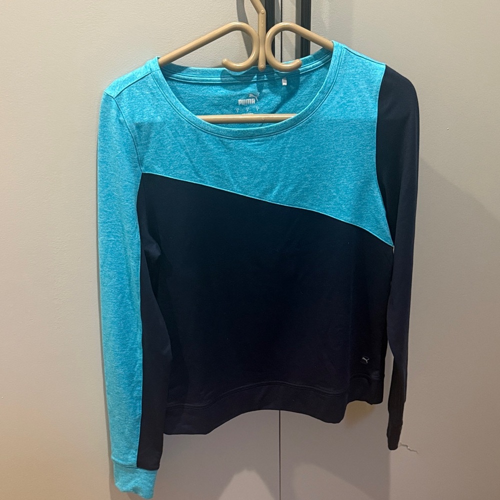 Puma Women's Teal and Navy Sweatshirt